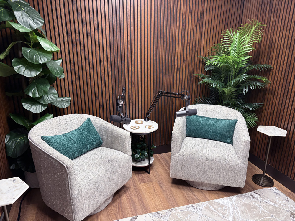 1 Hour Podcast Studio Rental - Image 3