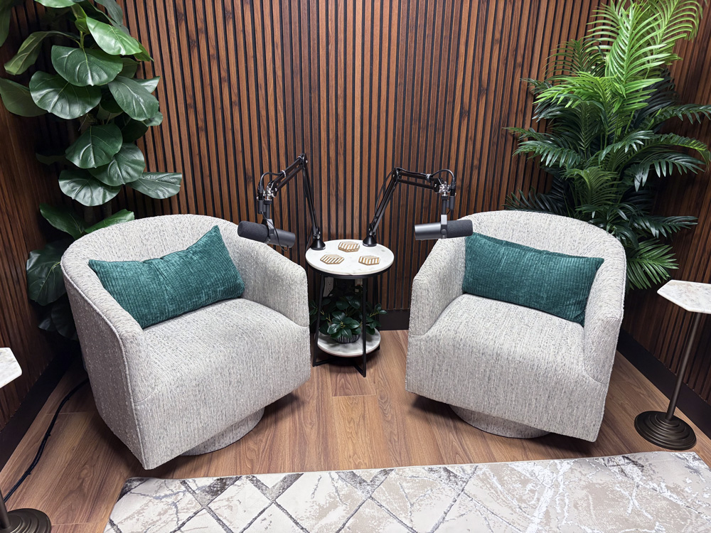 1 Hour Podcast Studio Rental - Image 2