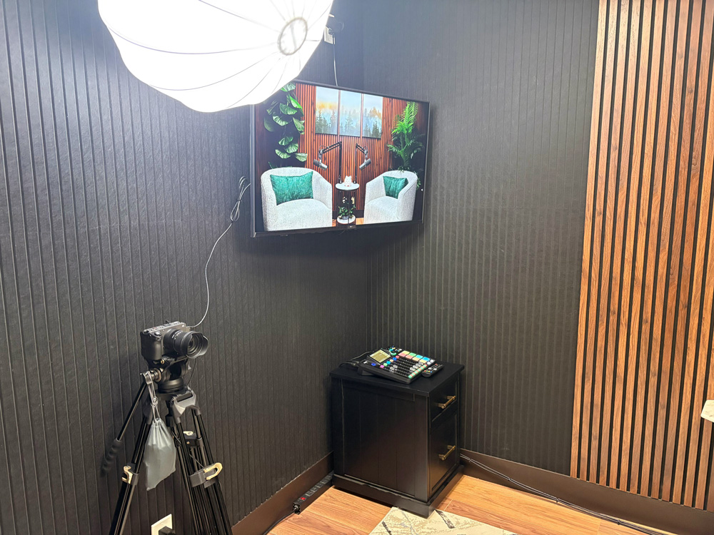 1 Hour Podcast Studio Rental - Image 5